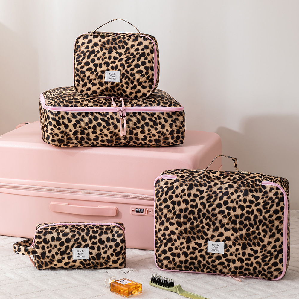 Leopard Makeup Bag Toiletry Cl – Travel Accessories Needed recenzja i cena