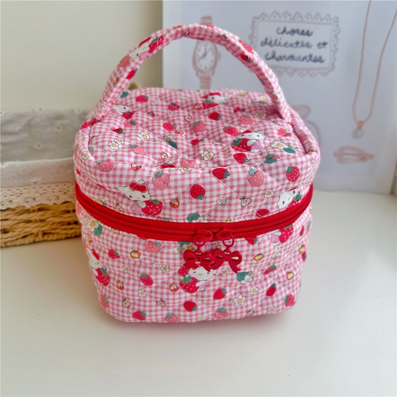 Hello Kitty Cartoon Printed Qu – Travel Accessories Needed recenzja i cena