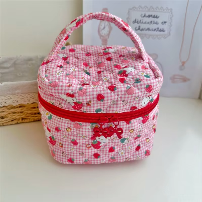 Hello Kitty Cartoon Printed Qu – Travel Accessories Needed recenzja i cena