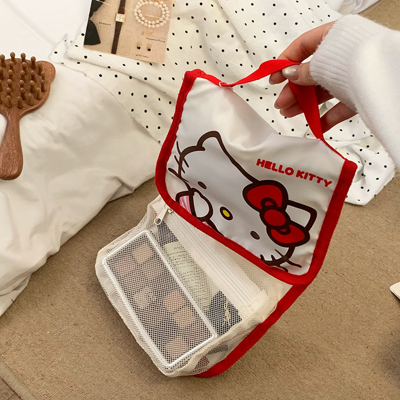 Hello Kitty Portable Large Cap – Travel Accessories Needed recenzja i cena