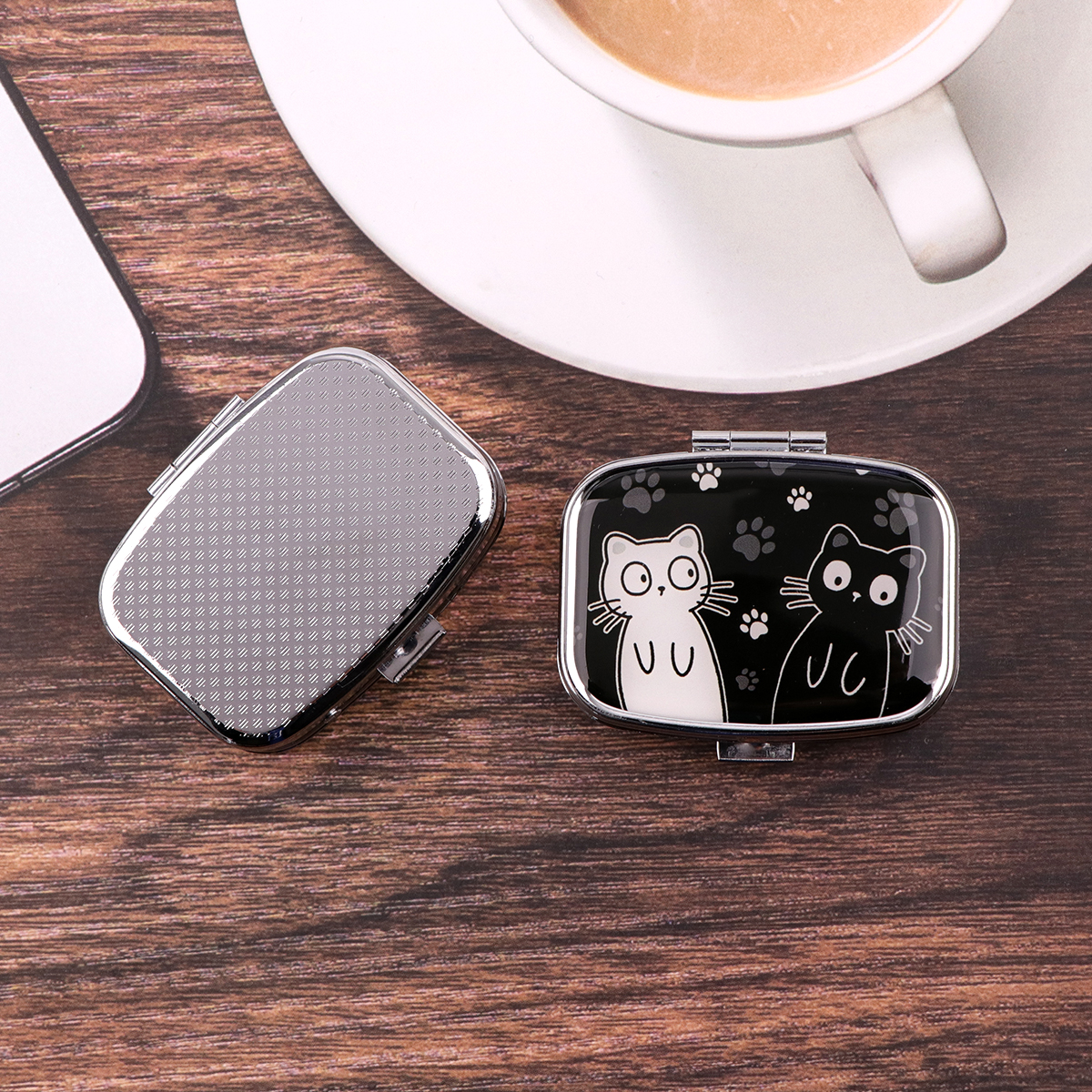 Cartoon Black And White Cat Tr – Travel Accessories In Japan recenzja i cena